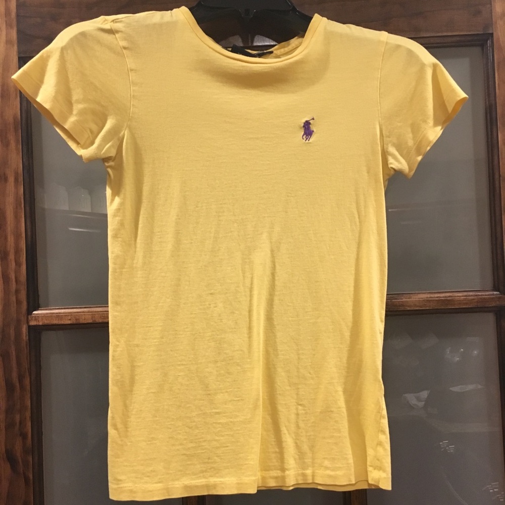Women’s size xs yellow Ralph Lauren t shirt!